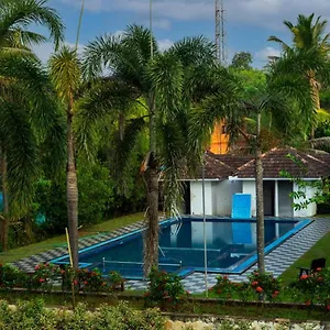 Kumarakom Heritage & Ayurveda Resort Alappuzha